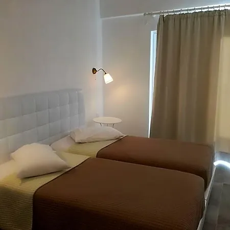 Hotel Iliada-odysseas 4*